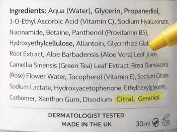 Liste d'ingrédients INCI d'un cosmétique, avec certains ingrédients surlignés